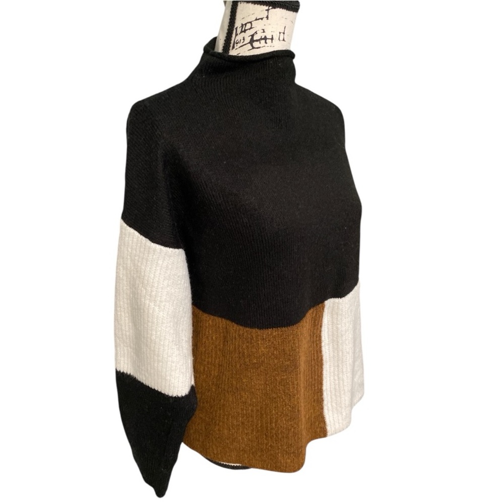 Paper Crane Tri‑Color Block Cropped Sweater • Boxy Mock Neck • Women’s M EUC